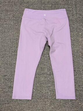 lululemon athletica Lavender Capri Leggings